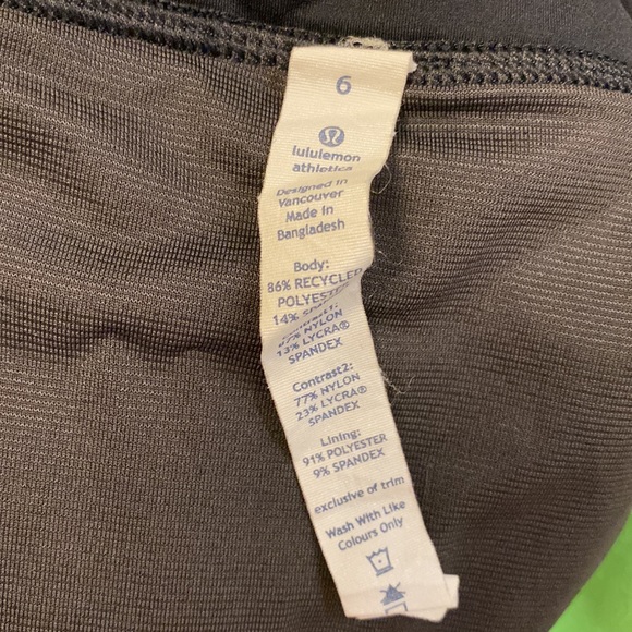 Lululemon Speed Up Lined Shorts 2.5" in Black, Size 6 - Picture 7 of 7